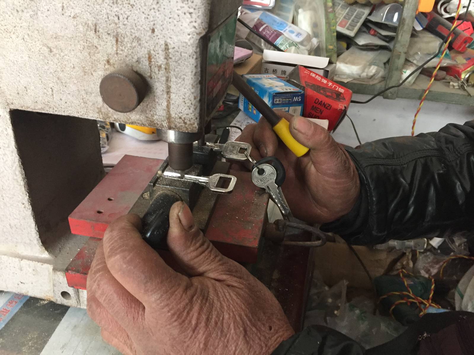 守店半世纪，一匙十年价 五旬匠人的百年老店与不变初心